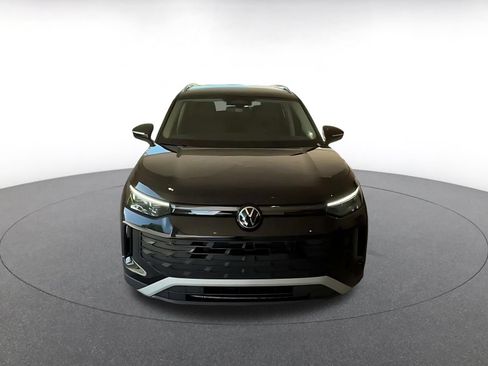 Used 2026 Volkswagen Tiguan SE FWD image 6
