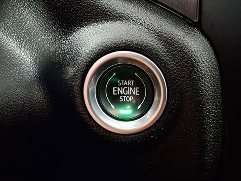 Used 2022 GMC Sierra 2500 AT4 w/ AT4 Premium Plus Package AWD/4WD image 16