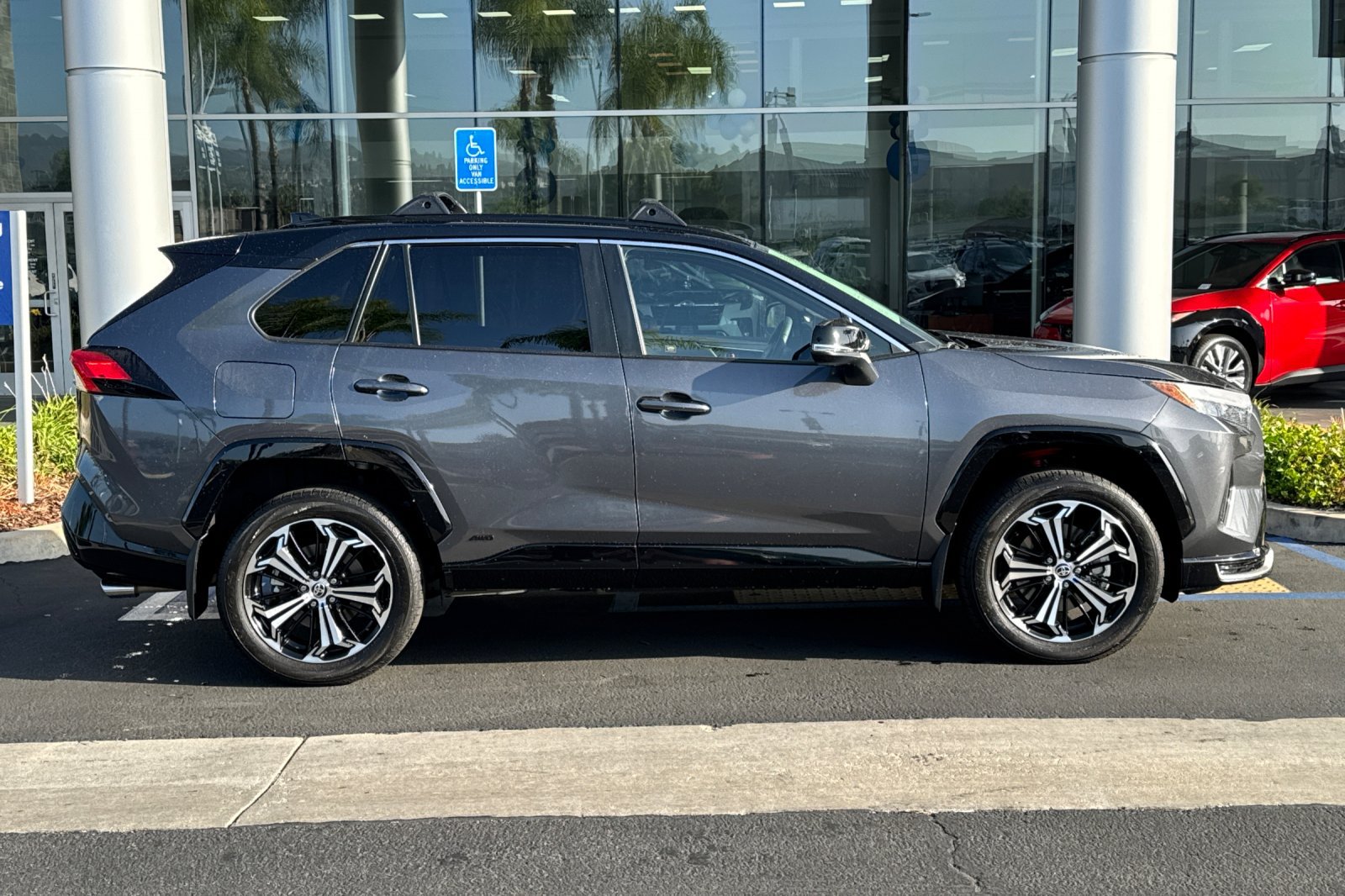 Used 2025 Toyota RAV4 XSE w/ Weather Package AWD/4WD image 3