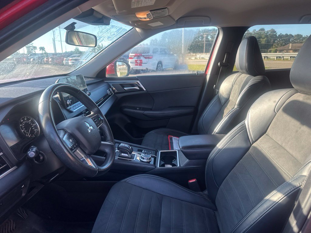 Used 2024 Mitsubishi Outlander SE FWD image 12