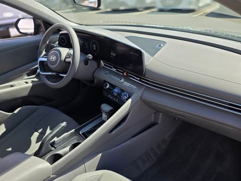 Certified 2024 Hyundai Elantra SEL image 9