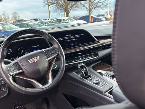 Used 2022 Cadillac Escalade ESV Sport Platinum w/ Heavy-Duty Trailer Package image 13