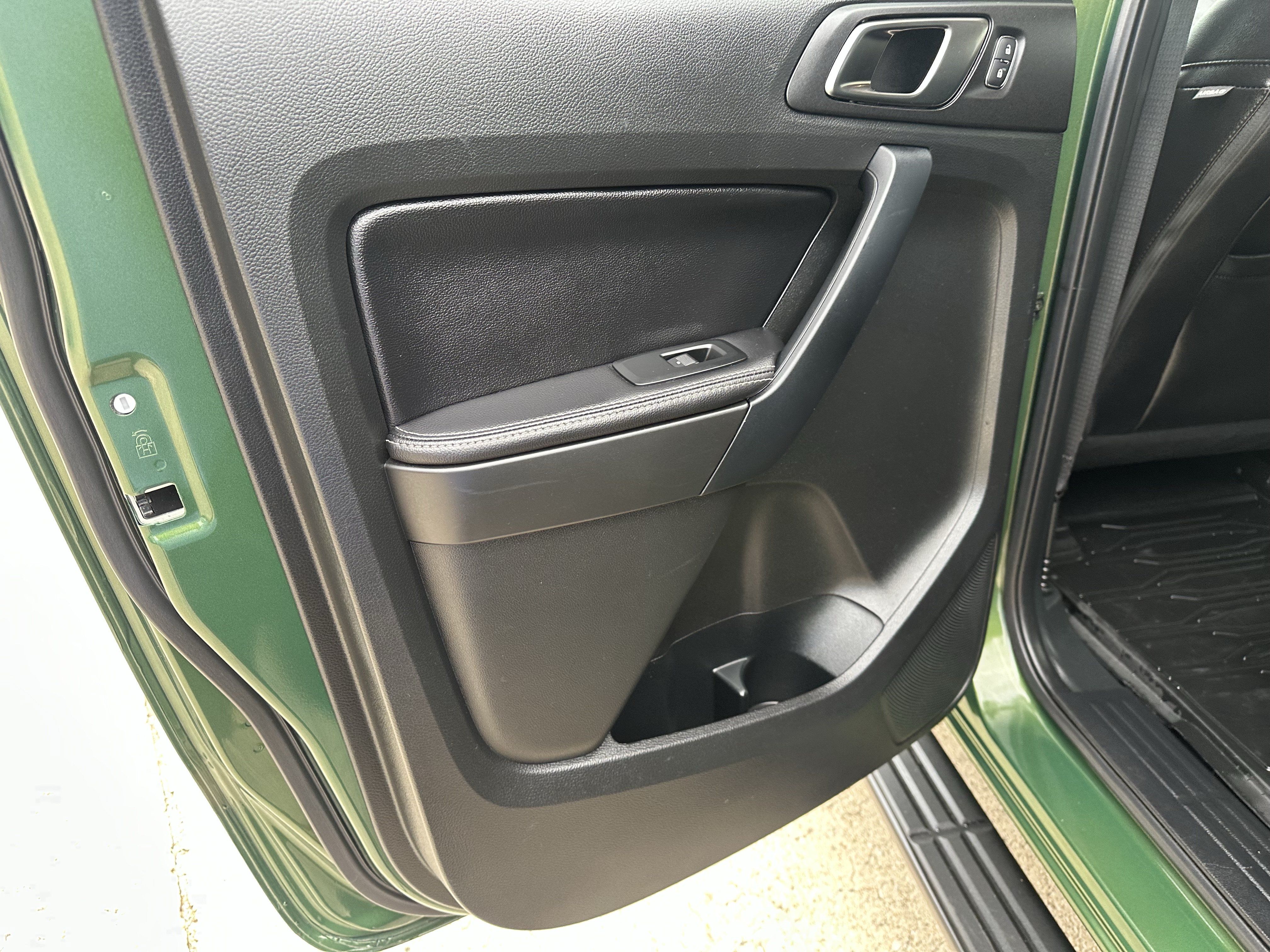 Used 2023 Ford Ranger Lariat w/ Equipment Group 501A High AWD/4WD image 9