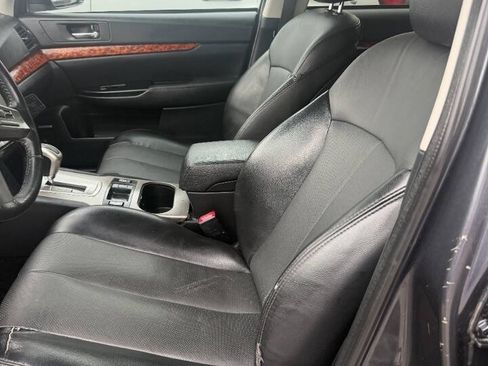 Used 2011 Subaru Outback 2.5i Limited w/ PWR Moonroof Pkg AWD/4WD image 5