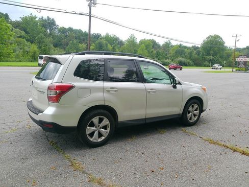 Used 2014 Subaru Forester 2.5i Limited AWD/4WD image 7