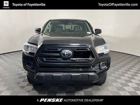Used 2018 Toyota Tacoma SR w/ SR Convenience Package AWD/4WD image 4