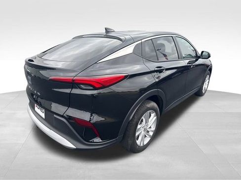 Used 2025 Buick Envista Preferred image 4