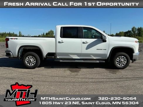 Used 2022 Chevrolet Silverado 2500 LT AWD/4WD image 1