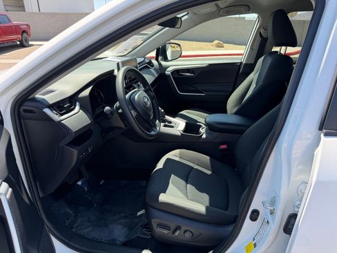 Used 2024 Toyota RAV4 XLE FWD image 11