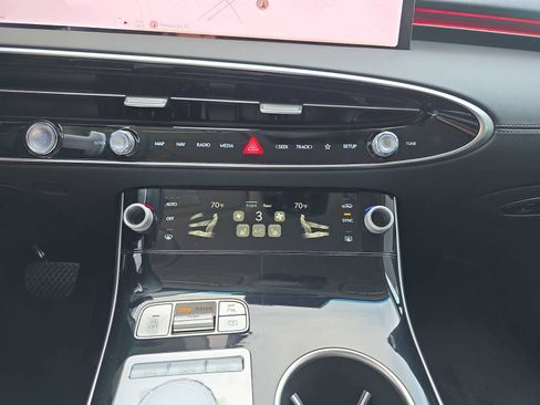 New 2026 Genesis GV70 2.5T image 17