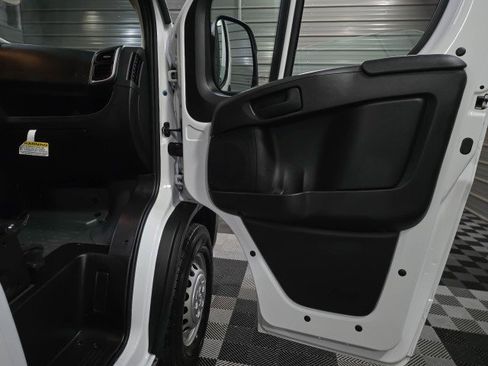 Used 2024 RAM ProMaster 2500 image 28