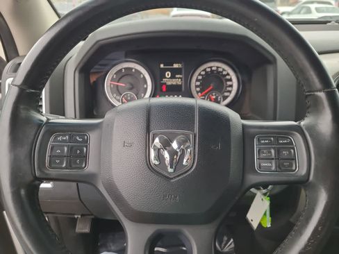 Used 2015 RAM 1500 Classic SLT image 23