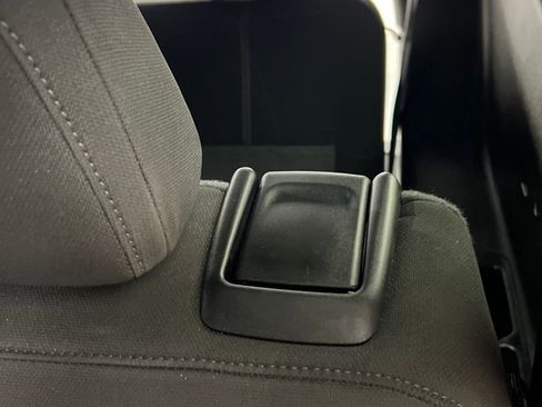 Used 2025 GMC Acadia Elevation image 17