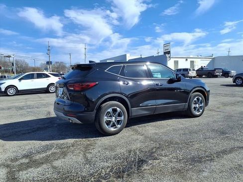 Used 2025 Chevrolet Blazer LT image 17