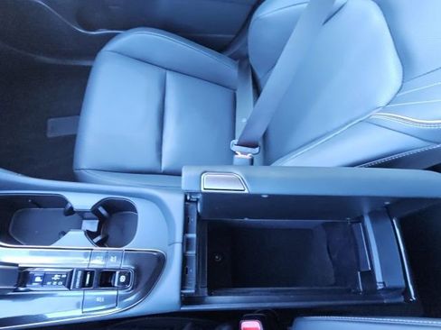 Used 2025 Toyota Crown XLE image 51