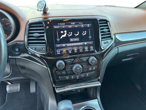 Used 2021 Jeep Grand Cherokee Overland image 24