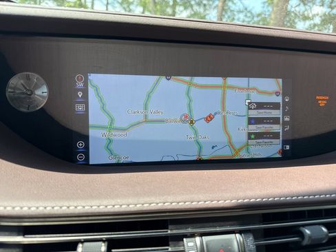 Used 2018 Lexus LS 500 AWD w/ Interior Upgrade Package image 18