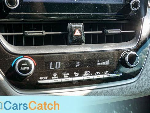 Used 2020 Toyota Corolla LE FWD image 28