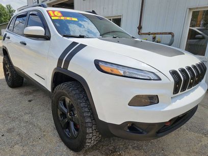 Used 2016 Jeep Cherokee Latitude w/ Cold Weather Group