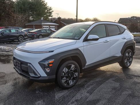 Used 2024 Hyundai Kona SEL w/ Convenience Package image 4