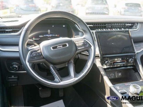 Used 2022 Jeep Grand Cherokee L Limited AWD/4WD image 15