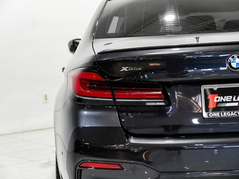 Used 2023 BMW M550i xDrive image 50