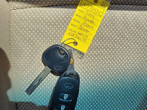 Used 2014 Hyundai Accent GLS FWD image 35