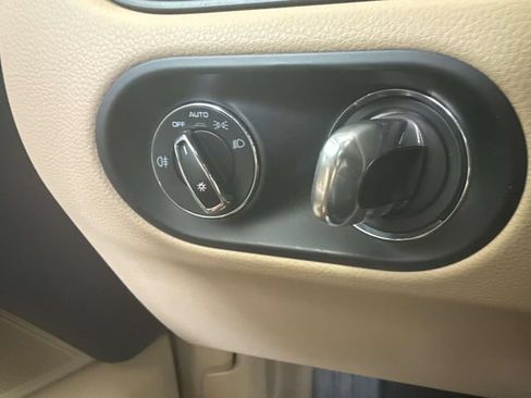 Used 2022 Porsche Macan AWD/4WD image 82