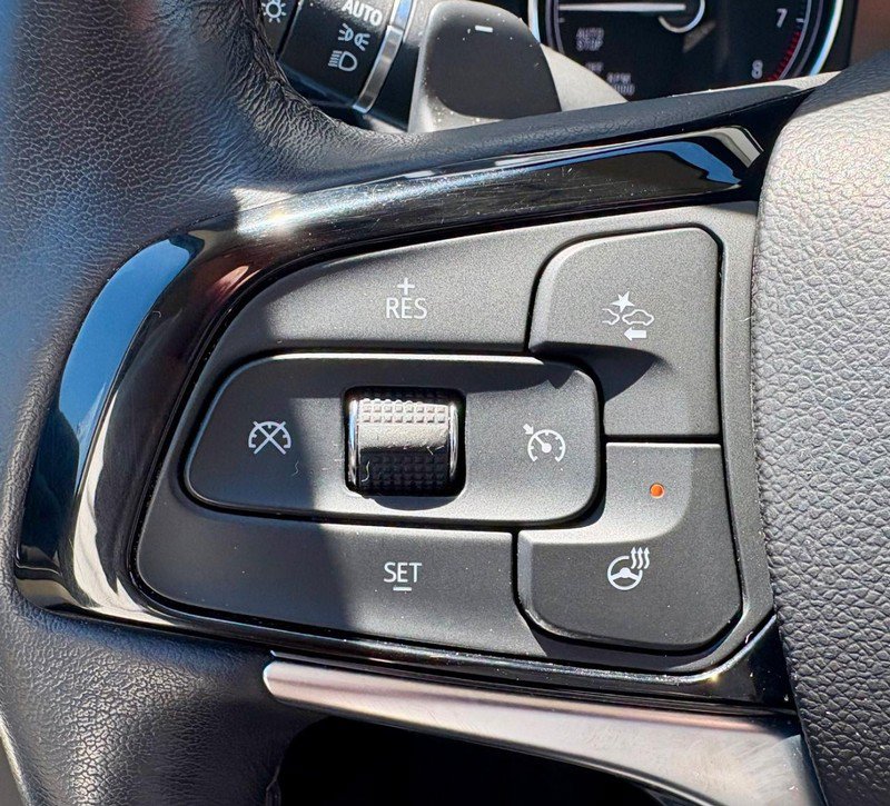Used 2023 Buick Enclave Essence w/ Experience Buick Package FWD image 20