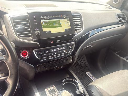 Used 2020 Honda Pilot Touring image 15