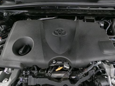 Used 2023 Toyota Camry SE image 14