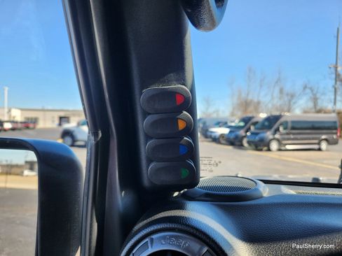 Used 2015 Jeep Wrangler Unlimited Sport image 52