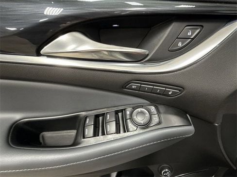 Used 2024 Buick Enclave Premium image 55