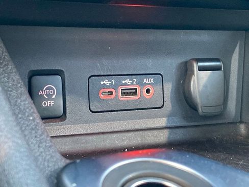 Used 2025 Nissan Sentra SV FWD image 23