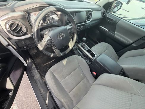Used 2020 Toyota Tacoma SR5 image 7