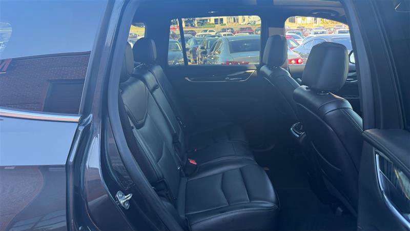 Used 2022 Cadillac XT6 Premium Luxury AWD/4WD image 10
