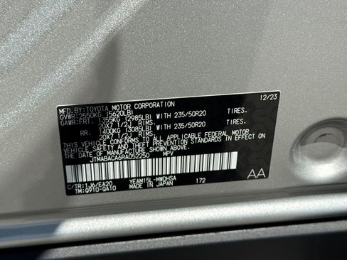 Certified 2024 Toyota bZ4X AWD w/ Weather Package image 27