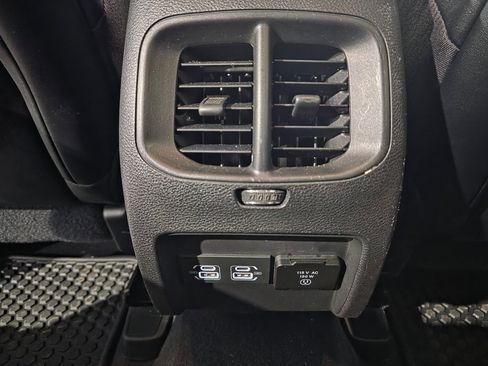 Used 2022 Jeep Cherokee Trailhawk w/ Trailer Tow Group image 42