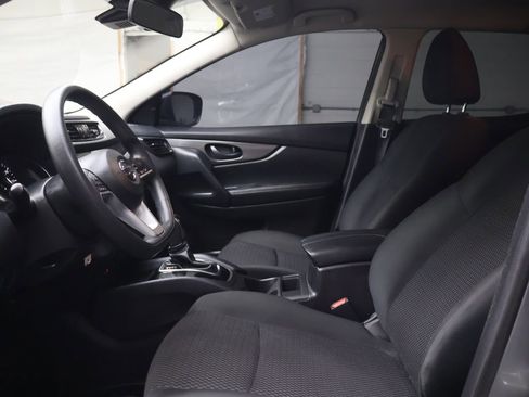 Used 2022 Nissan Rogue Sport S image 16