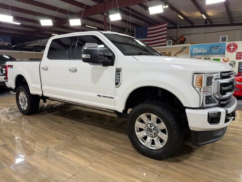 Used 2021 Ford F250 Platinum AWD/4WD image 3
