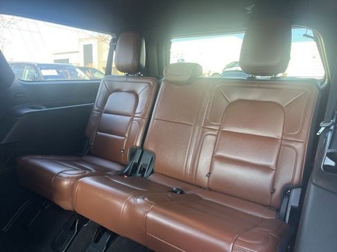Certified 2024 Lincoln Navigator L Reserve AWD/4WD image 18