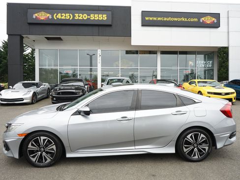 Used 2016 Honda Civic EX-L image 2