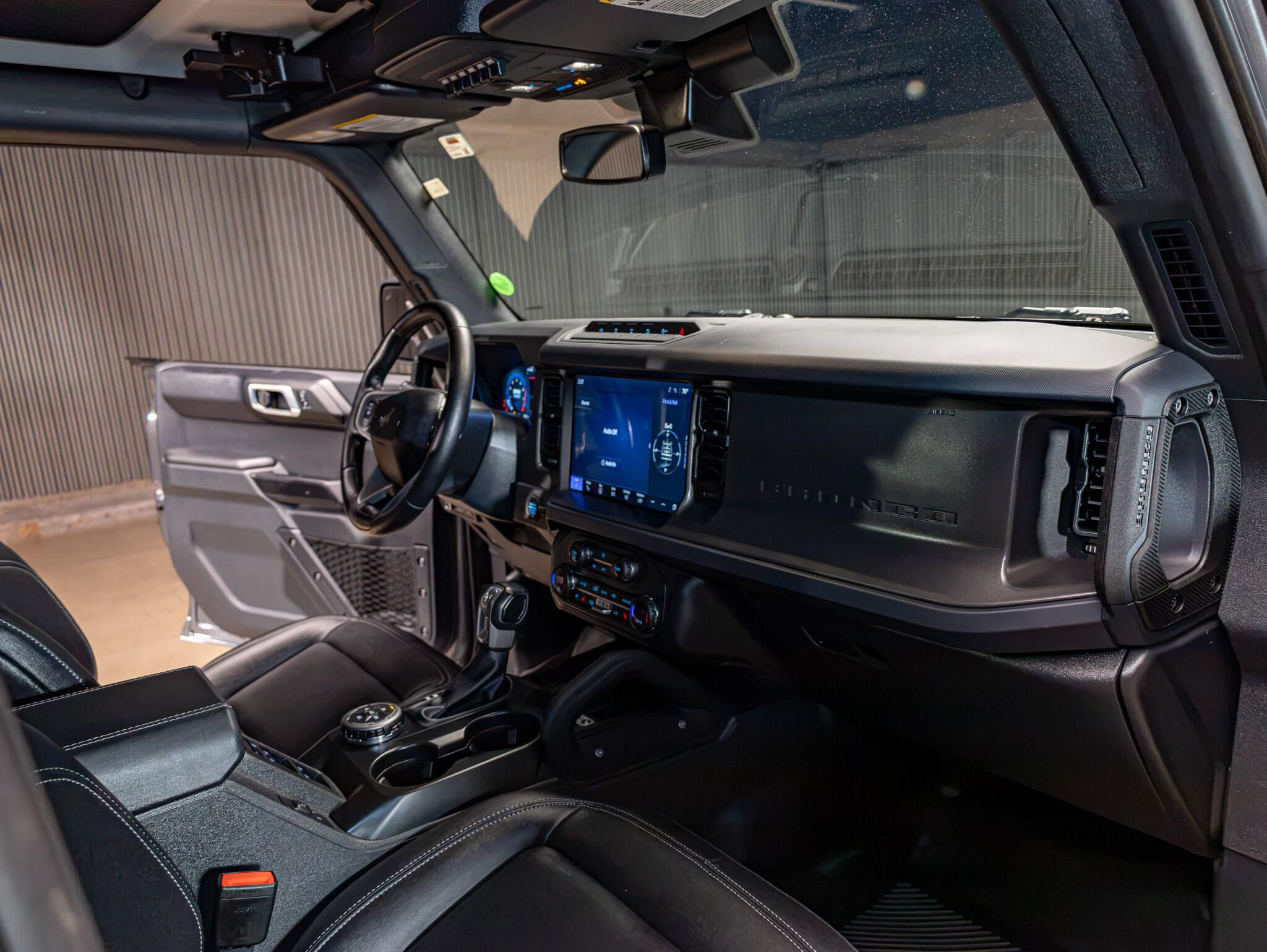 Used 2025 Ford Bronco Badlands AWD/4WD image 17
