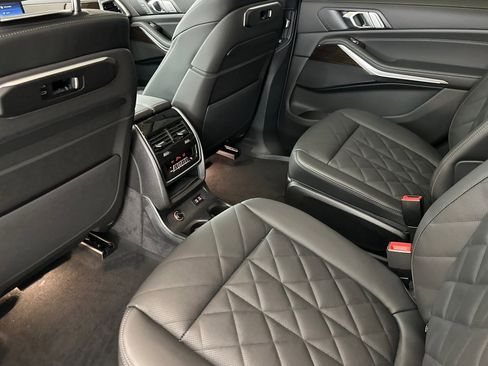 New 2026 BMW X7 xDrive40i image 19