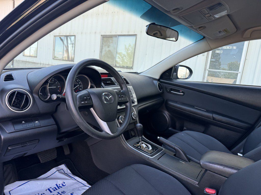 Used 2011 MAZDA MAZDA6 i Sport FWD image 16