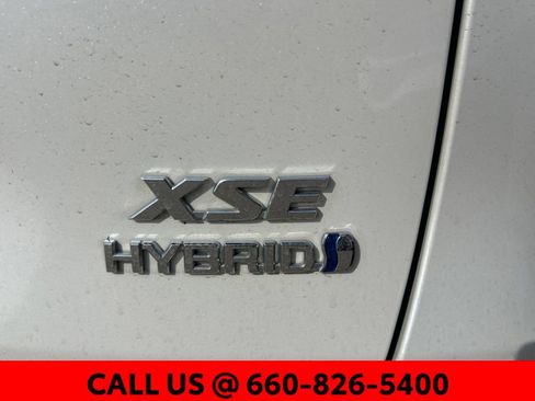 Used 2019 Toyota RAV4 XSE AWD/4WD image 7