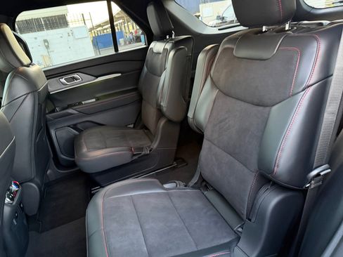 Used 2025 Ford Explorer ST AWD/4WD image 26