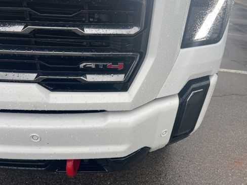 Used 2024 GMC Sierra 2500 AT4 w/ AT4 Premium Plus Package image 11