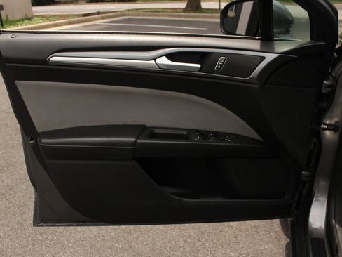 Used 2014 Ford Fusion S FWD image 15