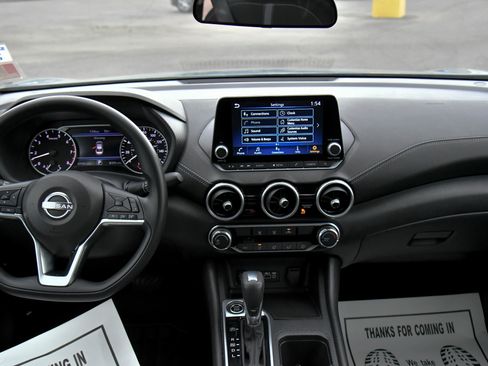 Used 2024 Nissan Sentra SV image 31